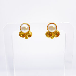 Pearl Charm