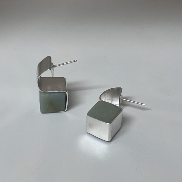 [Spring Tide] Cube Earrings